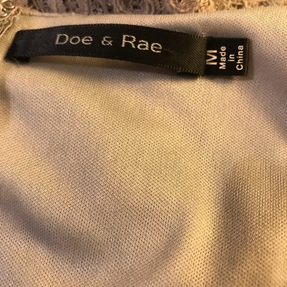 Doe & Rae gray lace dress. Size medium - Picture 4 of 6